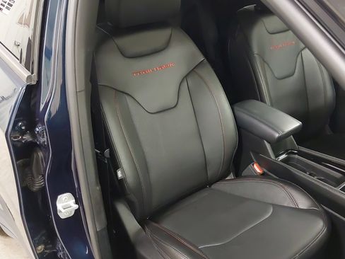 Used 2024 Jeep Compass Trailhawk w/ Trailhawk Elite Group image 28