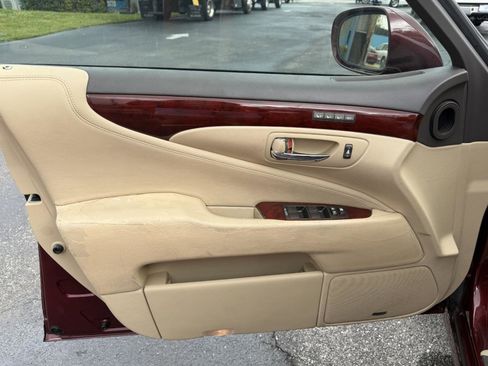 Used 2008 Lexus LS 460 RWD image 5