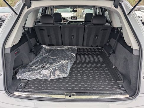 Used 2019 Audi Q7 3.0T Premium Plus image 16