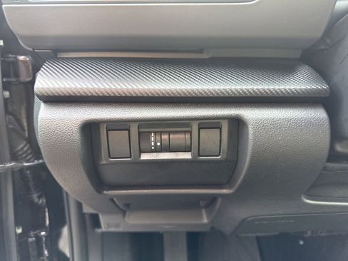 Certified 2025 Subaru Crosstrek 2.0i Premium image 20