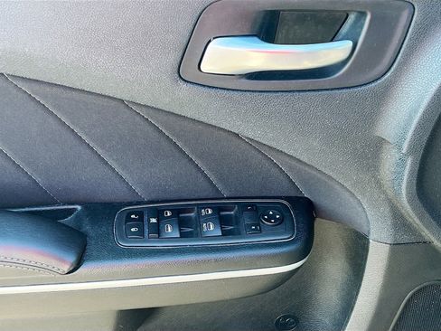 Used 2022 Dodge Charger SXT image 17