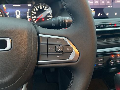 New 2026 Jeep Compass Latitude image 17