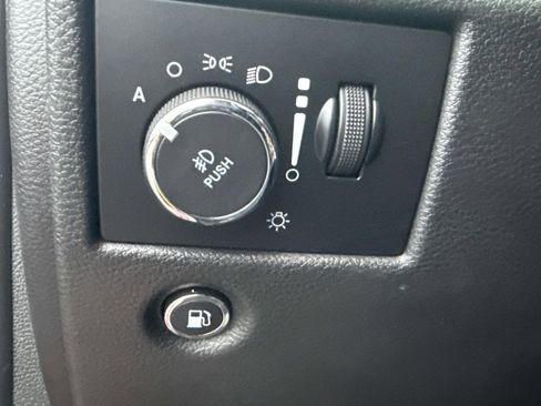 Used 2019 Jeep Grand Cherokee Limited w/ Trailer Tow Group IV image 24