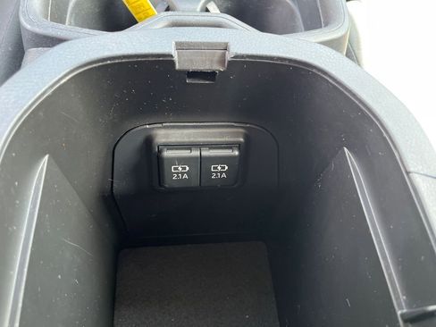 Used 2019 Toyota RAV4 XLE w/ Convenience Package image 20