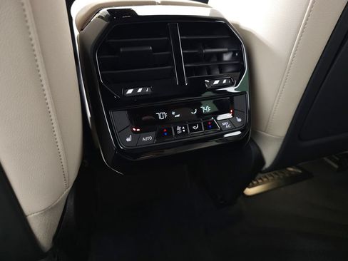 Certified 2023 BMW iX xDrive50 w/ Premium Package AWD/4WD image 39