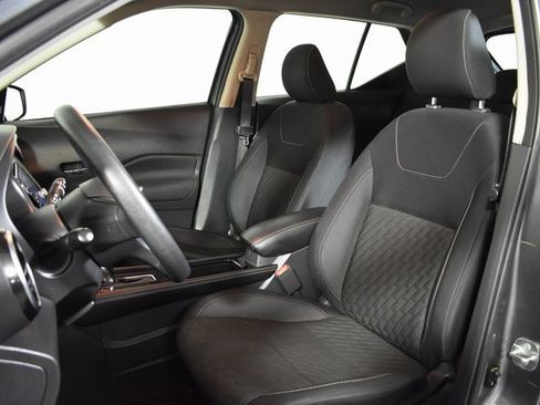 Certified 2022 Nissan Kicks SV image 6