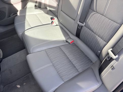 Used 2018 Chevrolet Impala LT FWD image 37