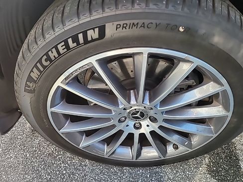 Used 2025 Mercedes-Benz GLE 350 4MATIC image 3