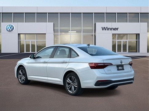 Used 2023 Volkswagen Jetta SE w/ Panoramic Sunroof Package image 2