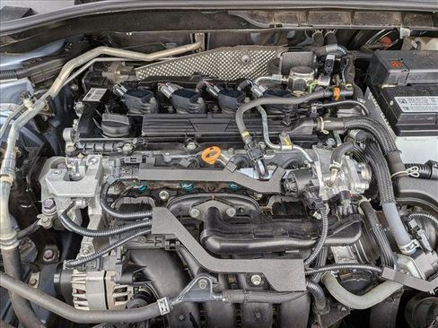 Used 2023 Toyota Corolla Cross XLE image 20