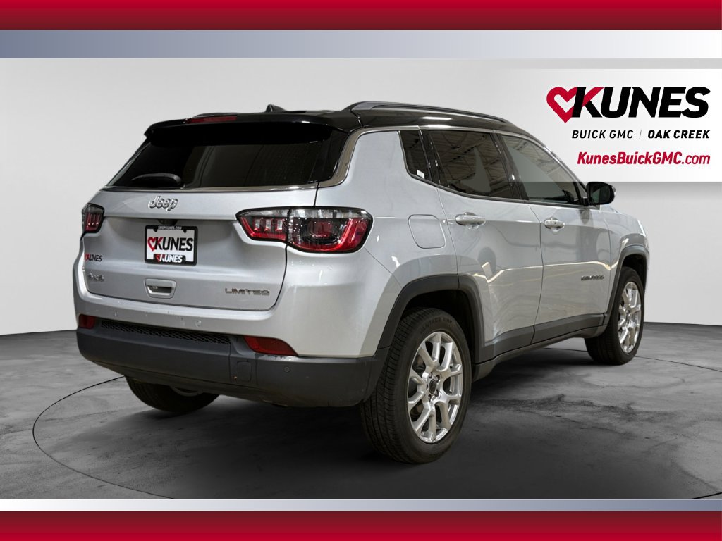 Used 2025 Jeep Compass Limited AWD/4WD image 10