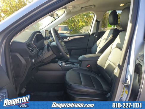 Used 2022 Ford Escape SEL w/ Class II Trailer Tow Package image 11