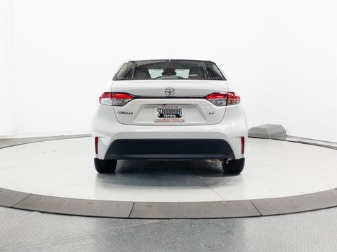 Certified 2025 Toyota Corolla LE FWD image 9