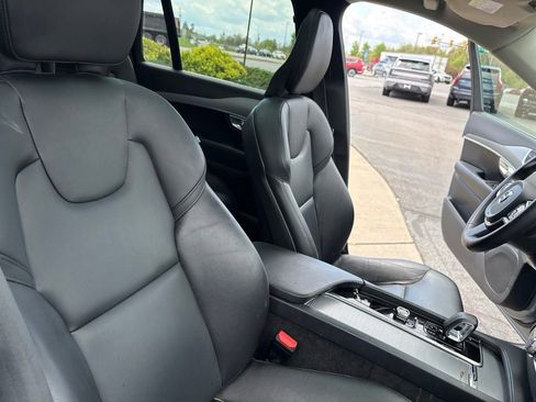 Used 2023 Volvo XC90 B5 Core w/ Protection Package Premier AWD/4WD image 31