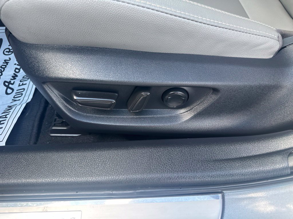Used 2025 Toyota Camry SE w/ Multimedia Upgrade Package FWD image 17