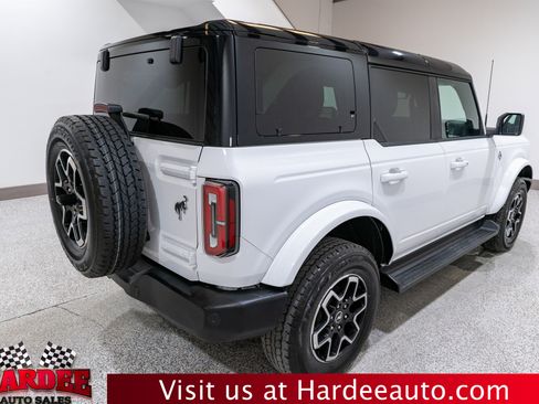 Used 2025 Ford Bronco Outer Banks AWD/4WD image 5