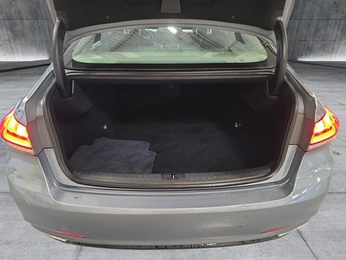 Used 2017 Genesis G80 3.8 w/ Option Group 03 image 13