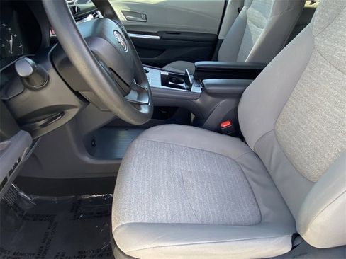 Certified 2024 Toyota Sienna LE image 21