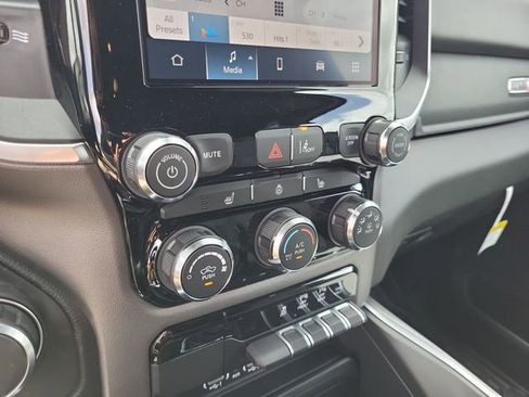 New 2026 RAM 1500 4x4 Crew Cab image 16