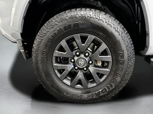 Used 2021 Toyota Tacoma SR5 image 44