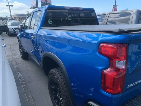 Used 2023 Chevrolet Silverado 1500 ZR2 w/ Technology Package image 8