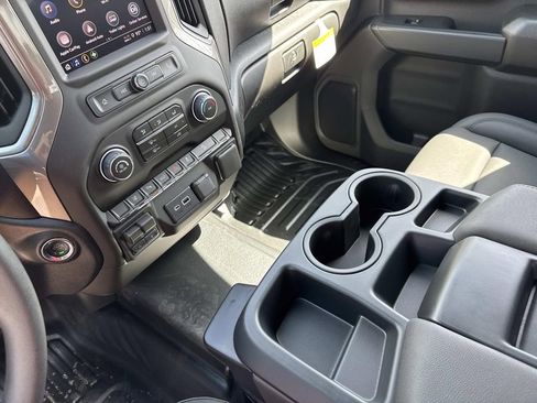 Used 2026 Chevrolet Silverado 2500 W/T image 19