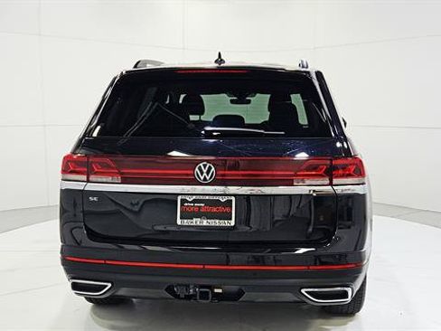 Used 2025 Volkswagen Atlas SE FWD image 7