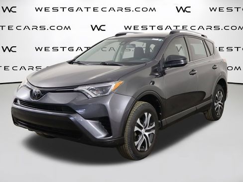 Used 2017 Toyota RAV4 LE image 1