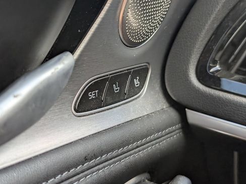 Used 2018 Kia Stinger GT2 AWD/4WD image 11