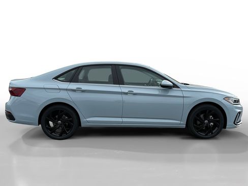 New 2025 Volkswagen Jetta SE image 6