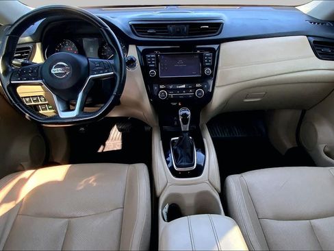 Used 2017 Nissan Rogue SL w/ SL Premium Package FWD image 15