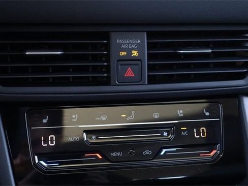 New 2025 Volkswagen Jetta SEL image 15