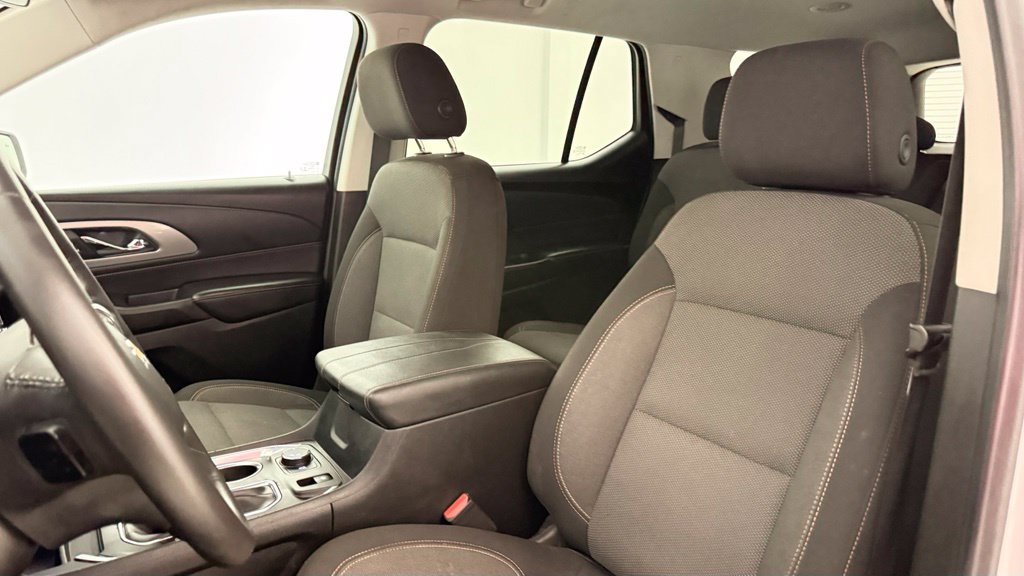 Used 2021 Chevrolet Traverse LT FWD image 26