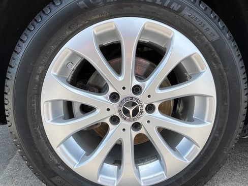 Used 2018 Mercedes-Benz E 300 4MATIC w/ Premium 1 Package image 13