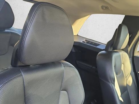 Used 2021 Volvo XC90 T6 Momentum w/ Climate Package image 21