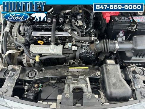 Used 2020 Nissan Versa SR w/ Convenience Package image 9