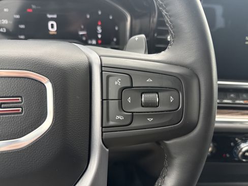 Used 2024 GMC Sierra 1500 Elevation image 20
