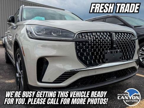 Used 2025 Lincoln Aviator Reserve w/ Equipment Group 201A AWD/4WD image 1