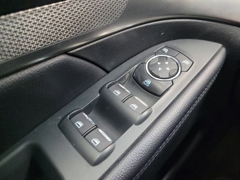 Used 2018 Ford Explorer XLT image 27