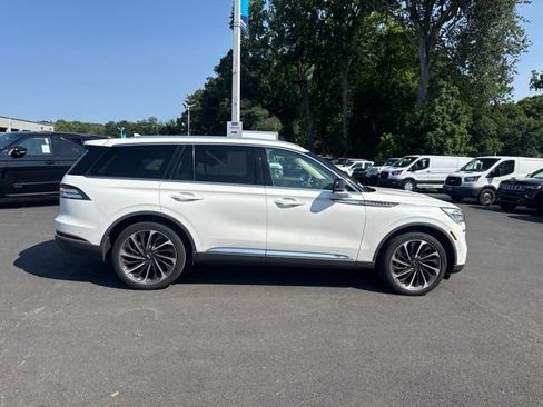 Used 2021 Lincoln Aviator Reserve w/ Equipment Group 202A AWD/4WD image 9
