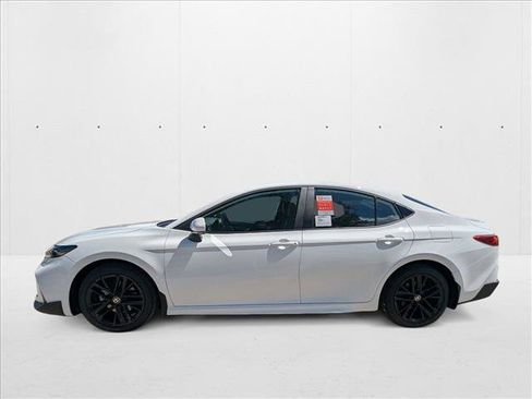 New 2025 Toyota Camry SE FWD image 5