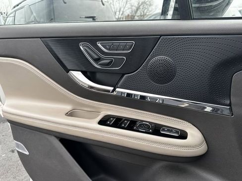 Certified 2024 Lincoln Corsair AWD w/ Equipment Group 101A image 29