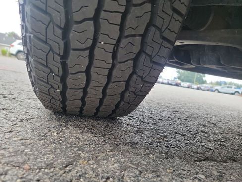 Used 2021 Ford F150 Lariat w/ Equipment Group 502A High image 33