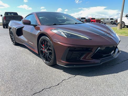 Used 2023 Chevrolet Corvette Stingray Coupe w/ Z51 Performance Package image 3