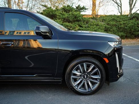 Used 2023 Cadillac Escalade Sport image 11