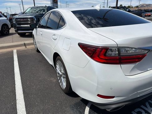 Used 2016 Lexus ES 350 w/ Navigation System Package FWD image 7