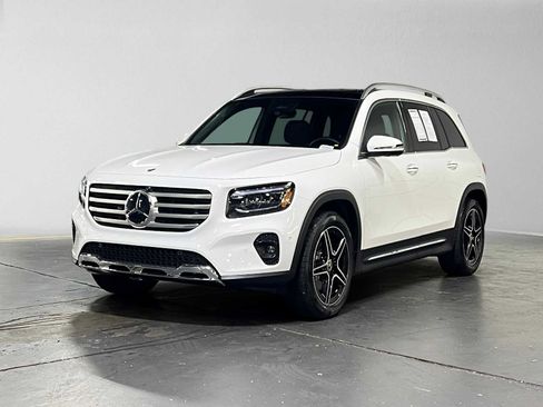 Used 2026 Mercedes-Benz GLB 250 4MATIC image 7