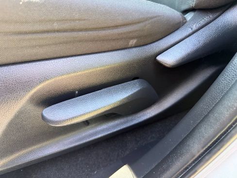 Used 2020 Toyota RAV4 LE w/ All Weather Liner Package AWD/4WD image 18