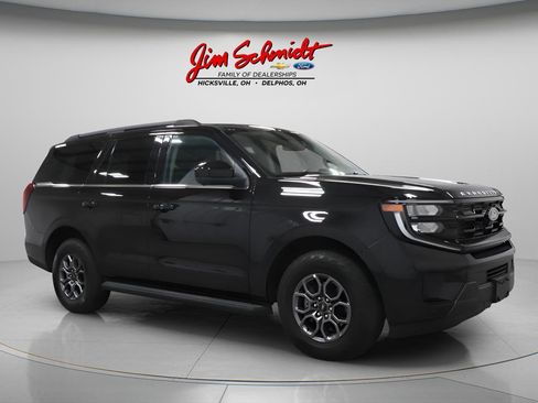 Used 2025 Ford Expedition Active image 2