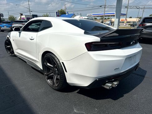 Used 2018 Chevrolet Camaro SS image 11